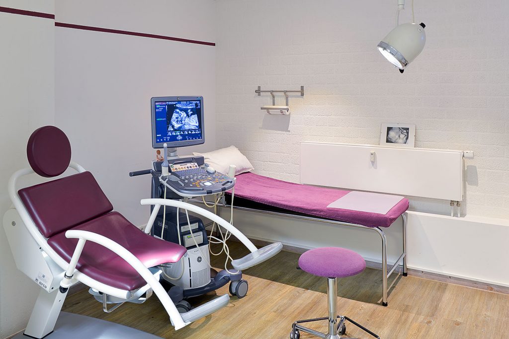 Behandlungsraum und Ultraschall